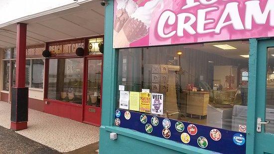 The Beach Hut Cafe & Ice Cream Parlour