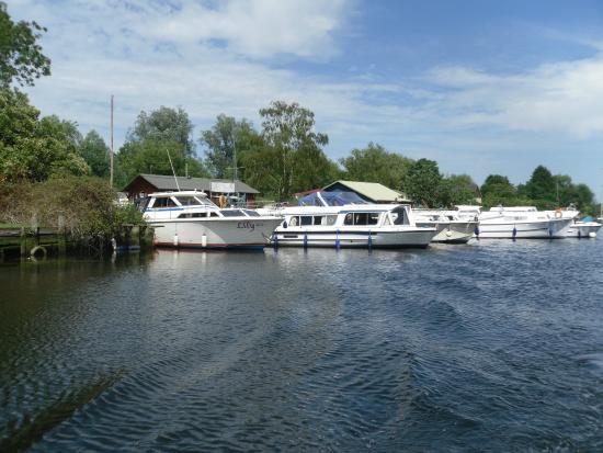 Freedom Boating Holidays - Day Boat Hire