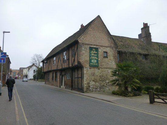 The Lattice House